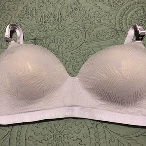COPY - COPY - NWT VS Sports Bra